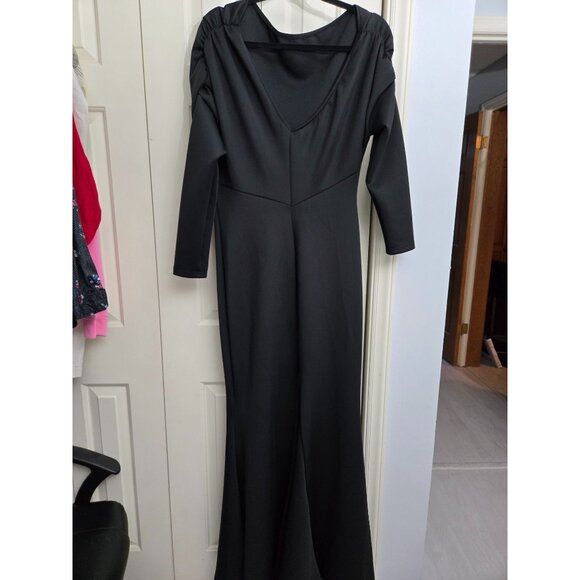 Elegant Black Long-Sleeve V-Neck Gown For Women Size L Dressy Classic - Picture 1 of 6